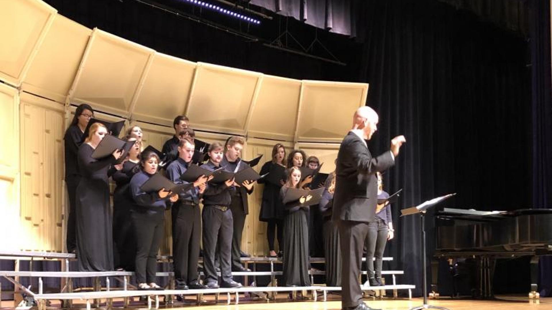Chorale Performing on October 11