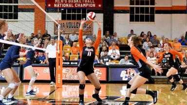 Women's Volleyball sets up spike