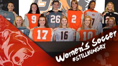 Women's Soccer Signs 15 for 2018 Class